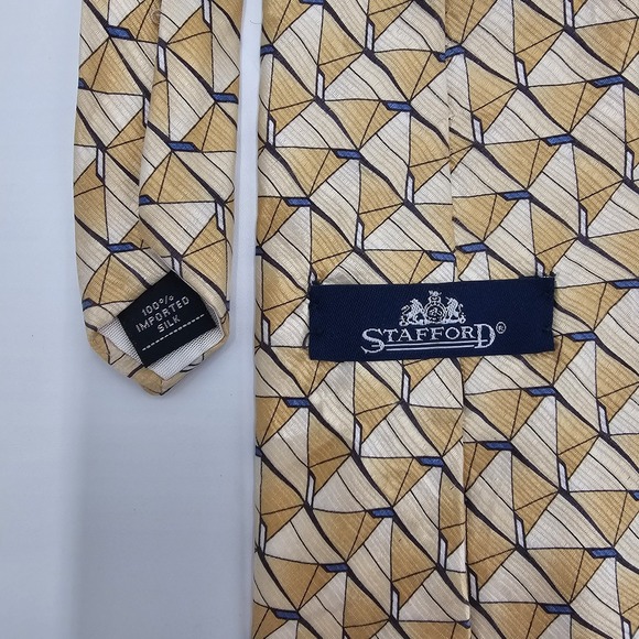 Stafford 100% Silk Tie Gold Geometric Art Deco Pattern 4" Wide Classic Necktie - Picture 2 of 3